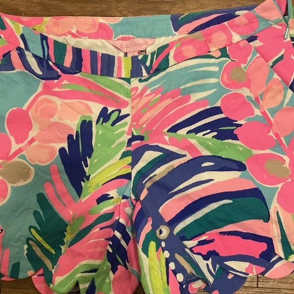 Lilly Pulitzer - Picture 3 of 6